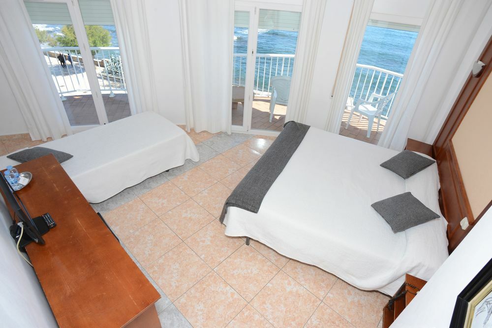 Rallye Hotel L' Escala Kültér fotó