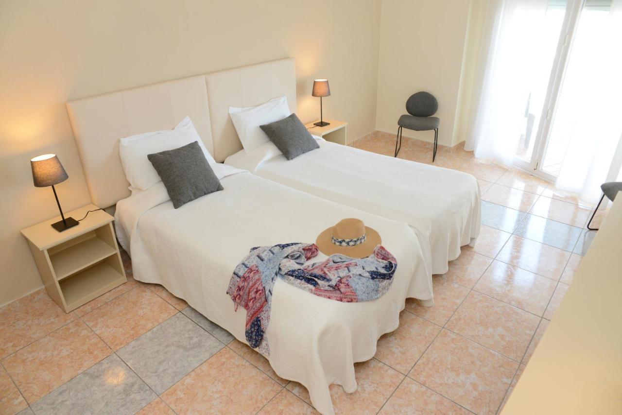 Rallye Hotel L' Escala Kültér fotó