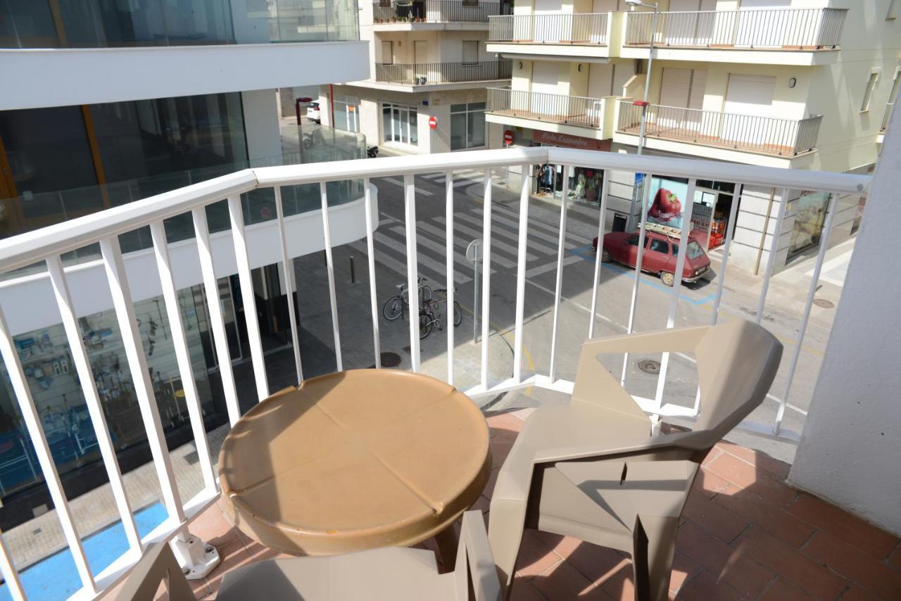 Rallye Hotel L' Escala Kültér fotó